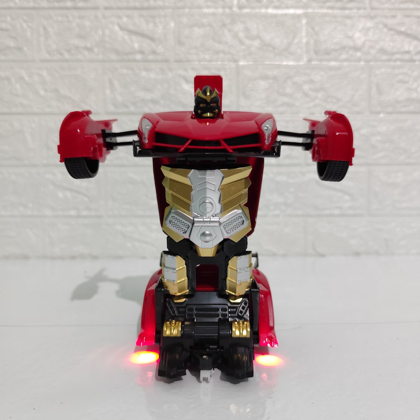 Remote Control Rechargeable Car-to-Robot Transforming Toy - One-Click Deformation, Red
